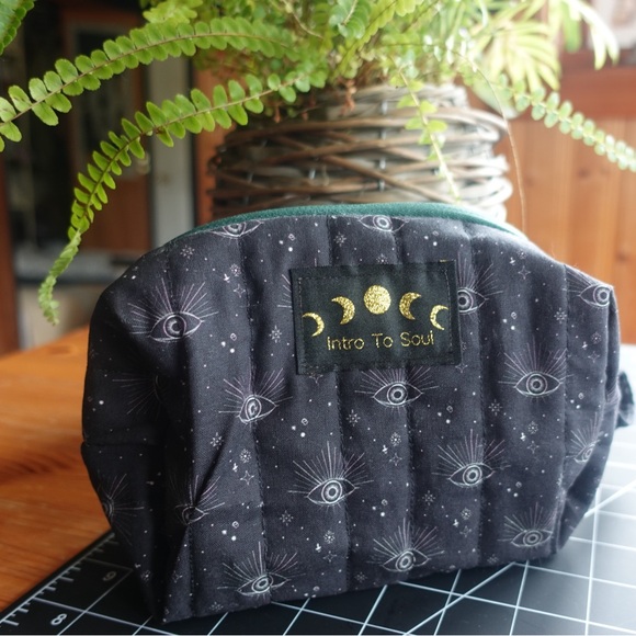 Make-up bag - Picture 1 of 1